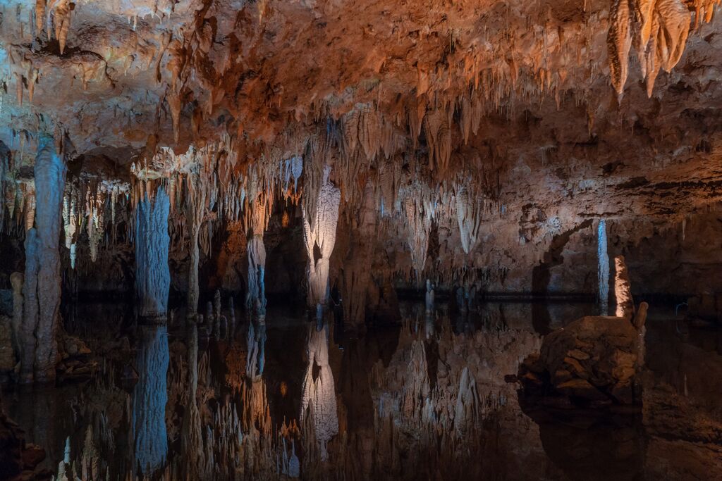 Cave formations in Meramec Caverns.